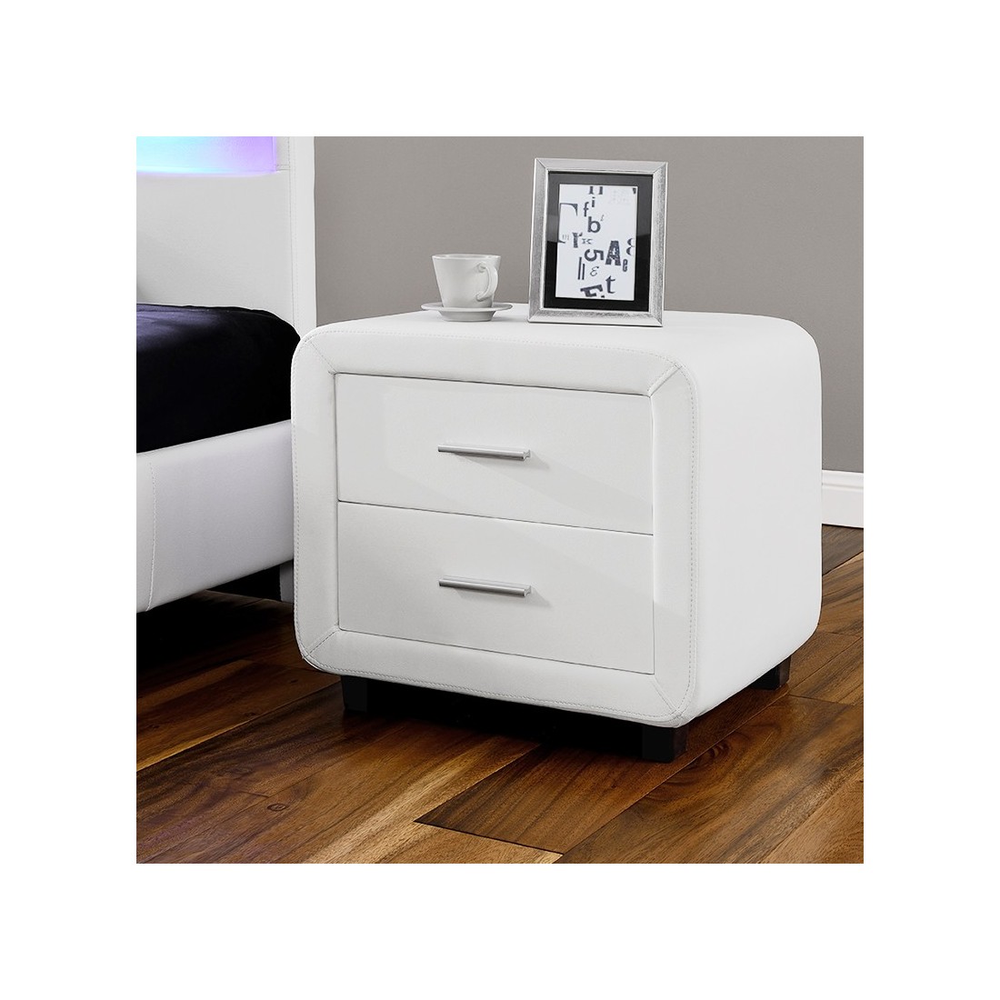 Table De Chevet En Simili Cuir Design Zest Meublerdesign